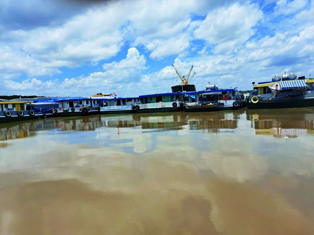 Đoàn sà lan Nam Việt Logistics